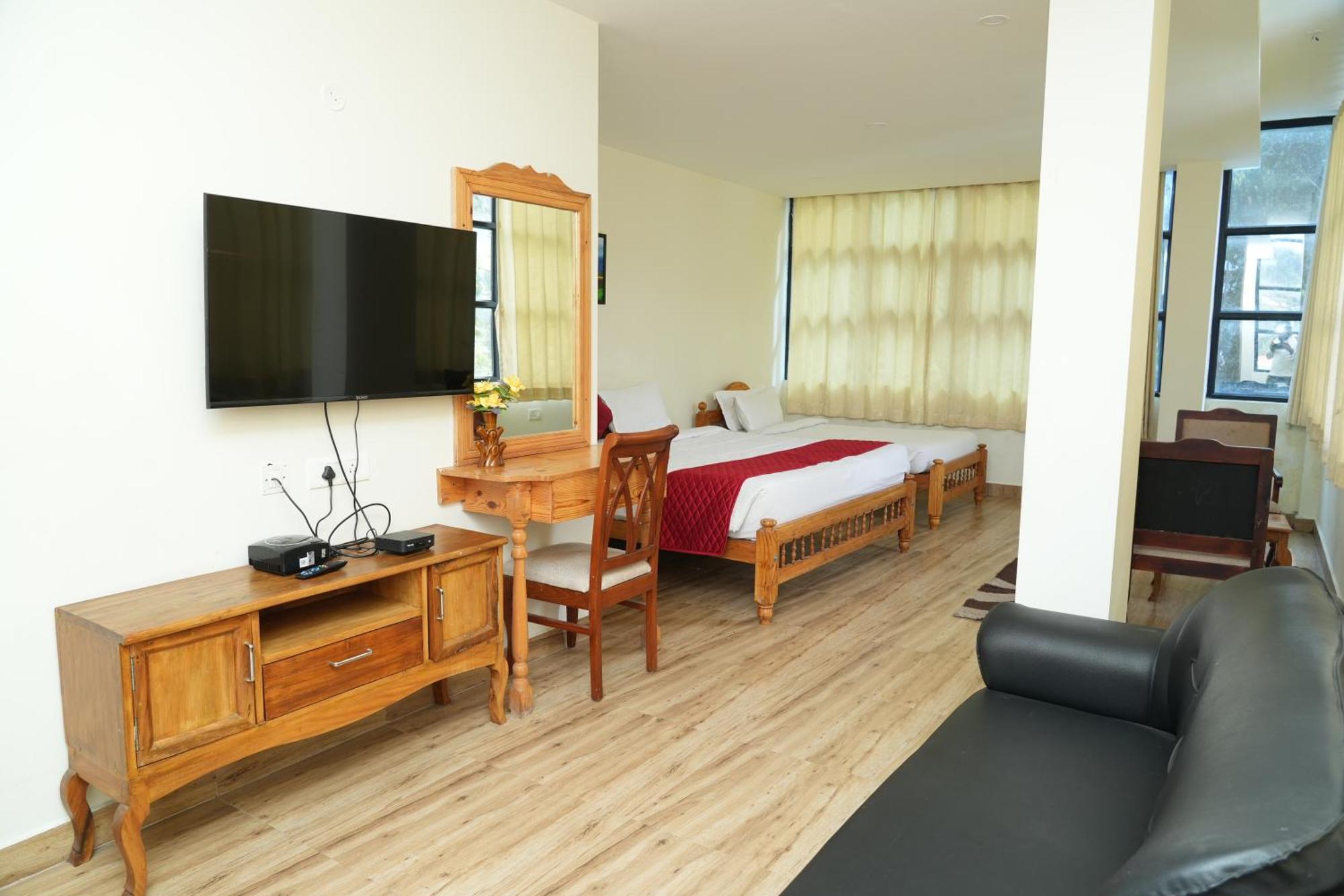 Vetrivel International By Brown Tree Resorts Kodaikanal Exterior photo