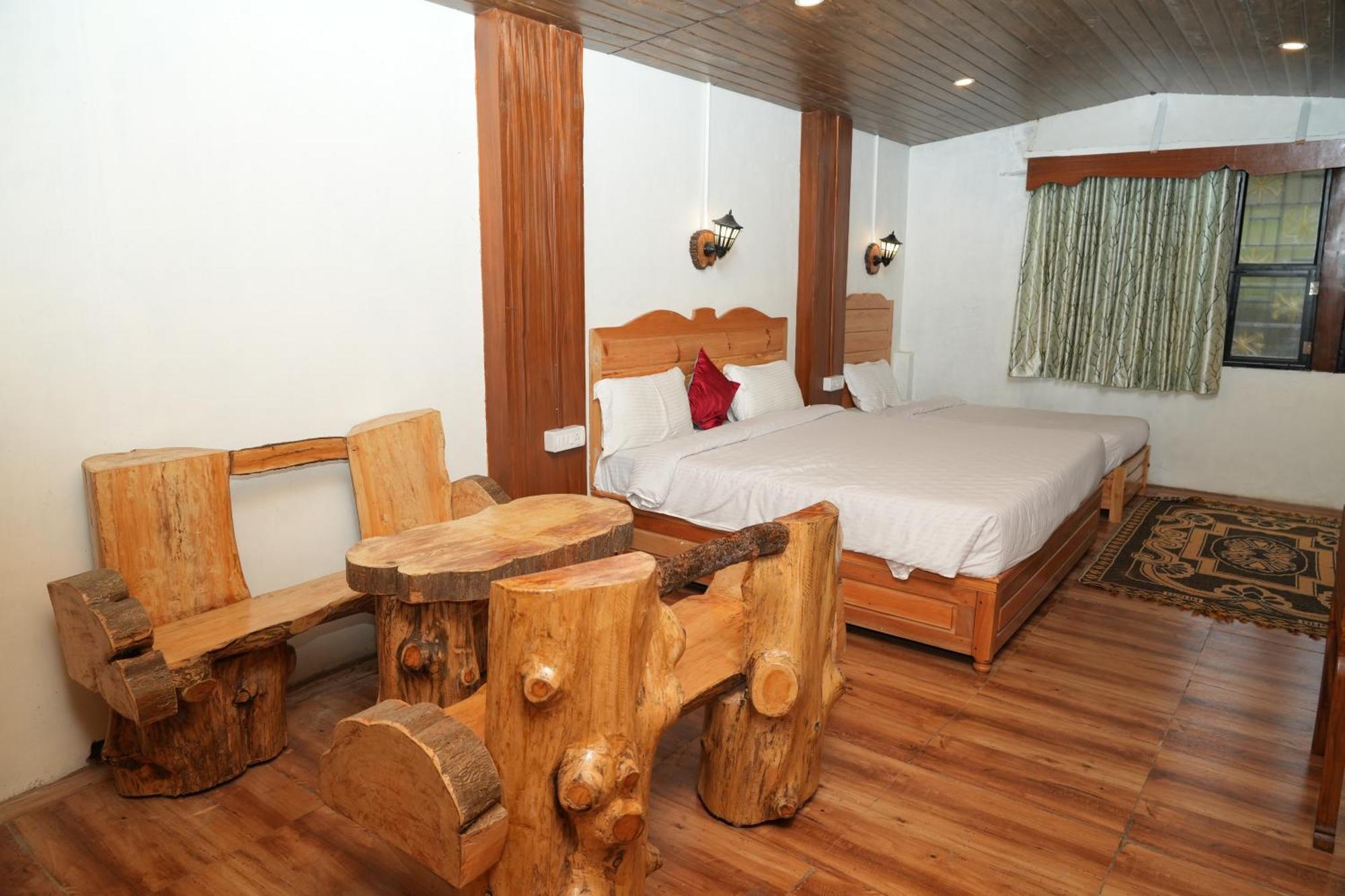 Vetrivel International By Brown Tree Resorts Kodaikanal Exterior photo